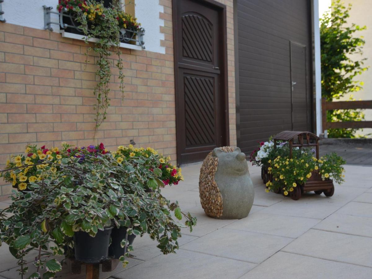 מדבאך Modern Holiday Home Idyllic Setting With Terrace מראה חיצוני תמונה
